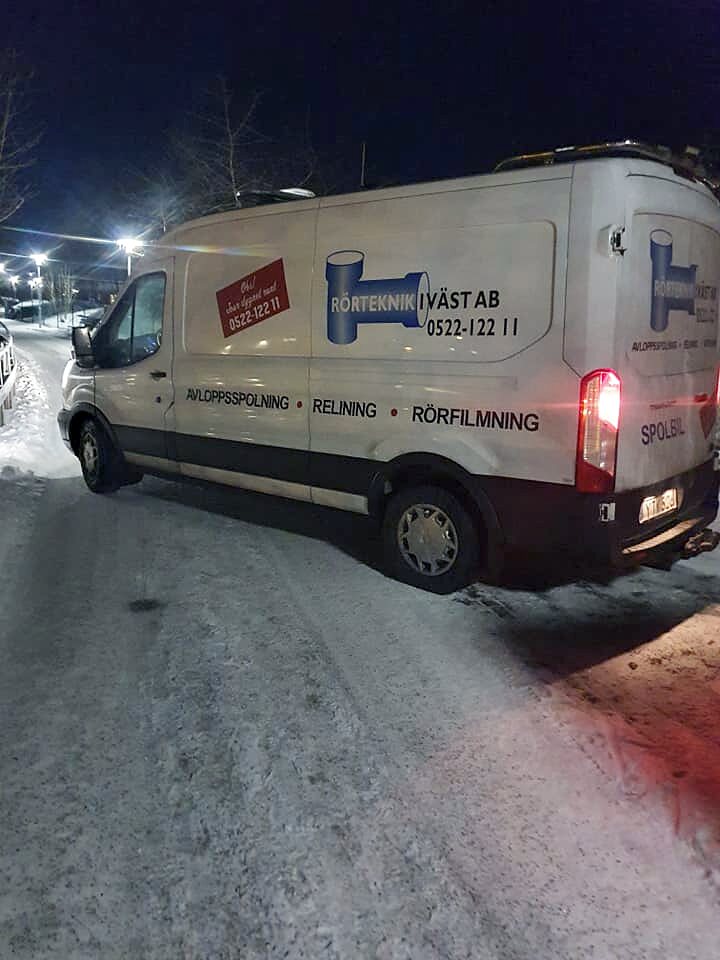 Servicebil från Rörteknik i Väst